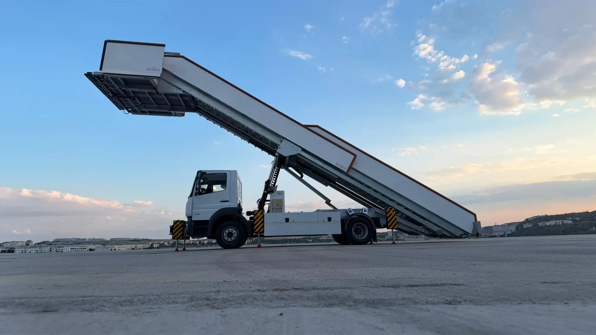VIP Passenger Stairs visual 1