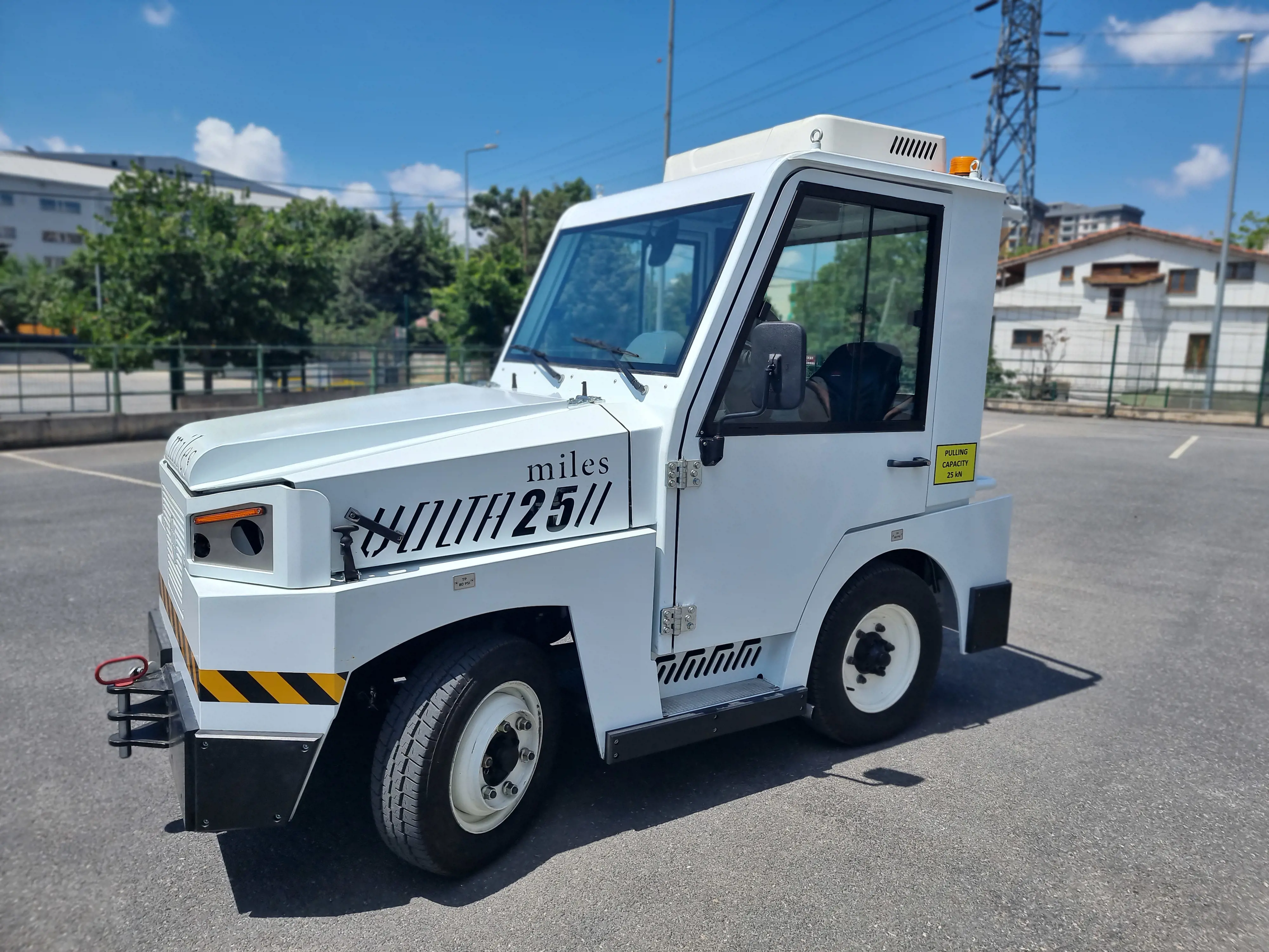 Volta 25 Baggage Tractor visual 1