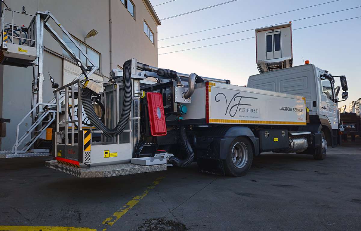 Toilet Service Truck, Toilet Service Trucks